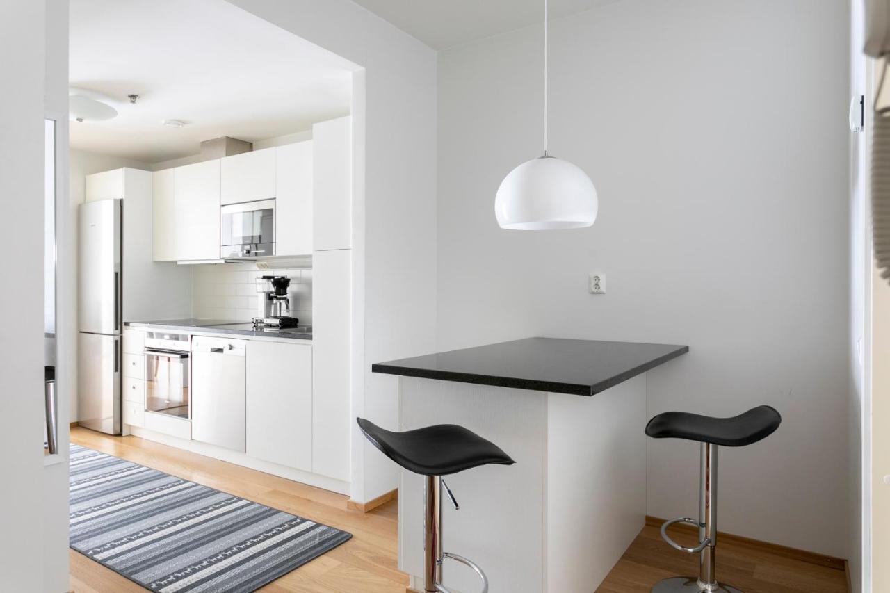 2Ndhomes Cozy 1Br Apartment With Balcony By The Central Station Helsinki Eksteriør billede