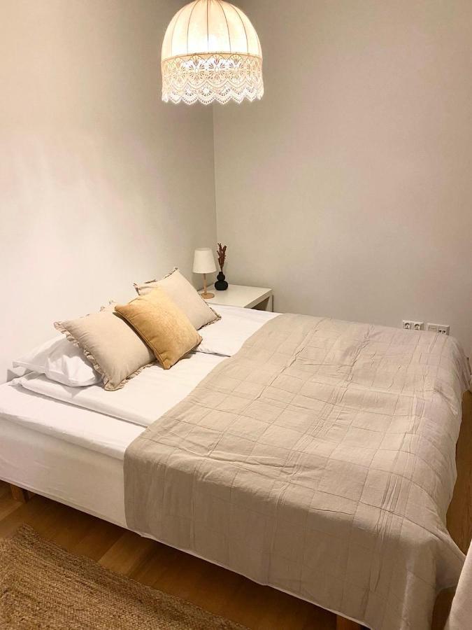 2Ndhomes Cozy 1Br Apartment With Balcony By The Central Station Helsinki Eksteriør billede